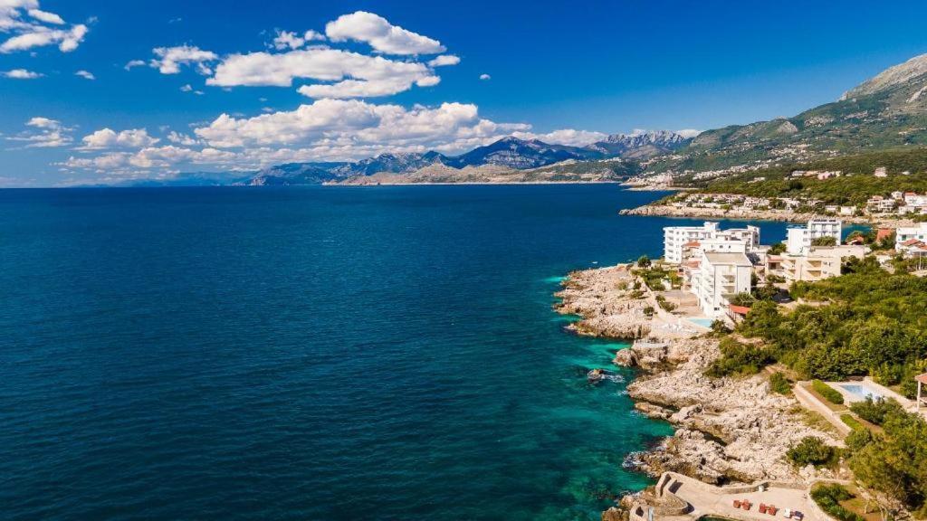 Lux Sea Daire *