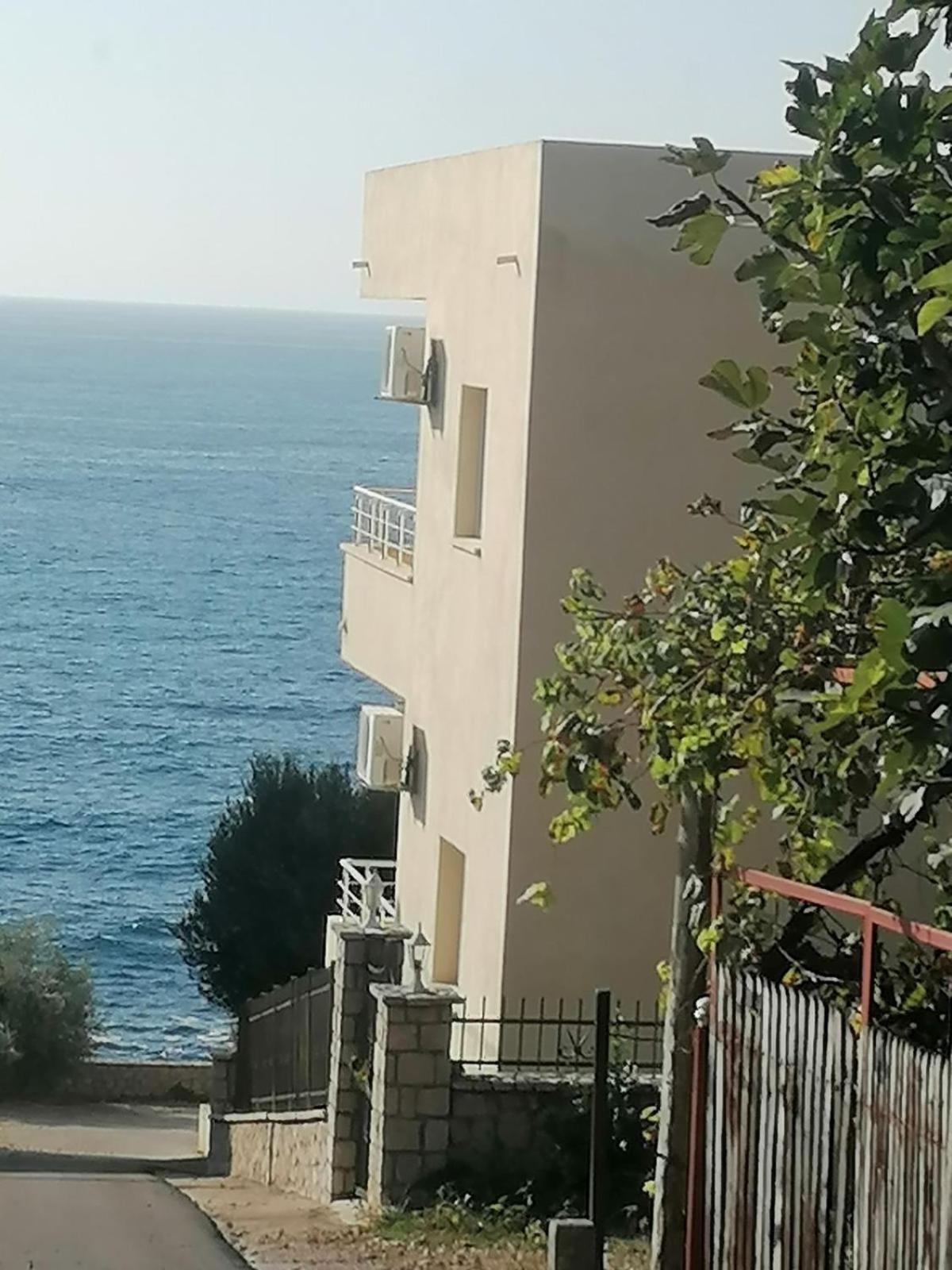 Apartment Lux Sea